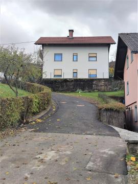 Asfaltirana klaničina na Dolu 1